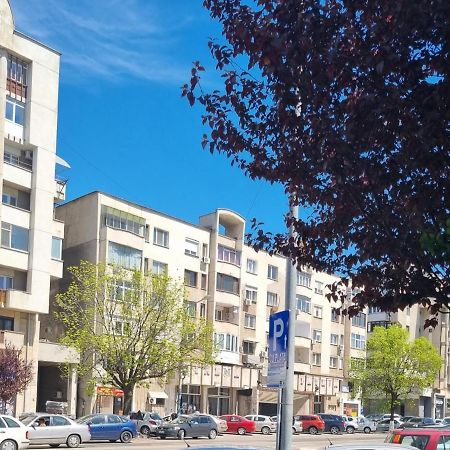 Garsoniera Craiova Centru Leilighet Eksteriør bilde